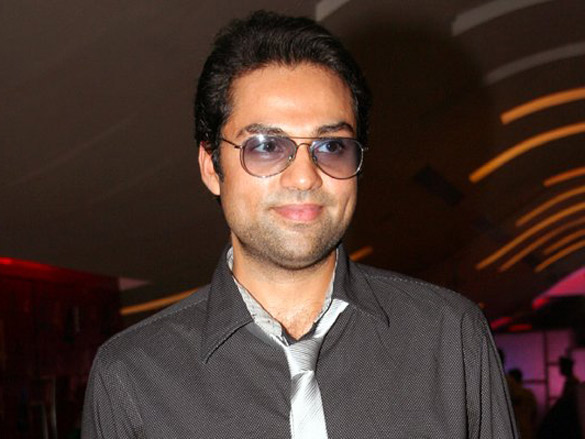 Premiere Of Manorama Six Feet Under Photo Of Koel Puri Nauheed Cyrusi From The Premiere Of Manorama Six Feet Under Images Bollywood Hungama Premiere Of Manorama Six Feet Under Photo Of Koel Puri Nauheed Cyrusi From The Premiere Of Manorama Six Feet Under Images Bollywood Hungama