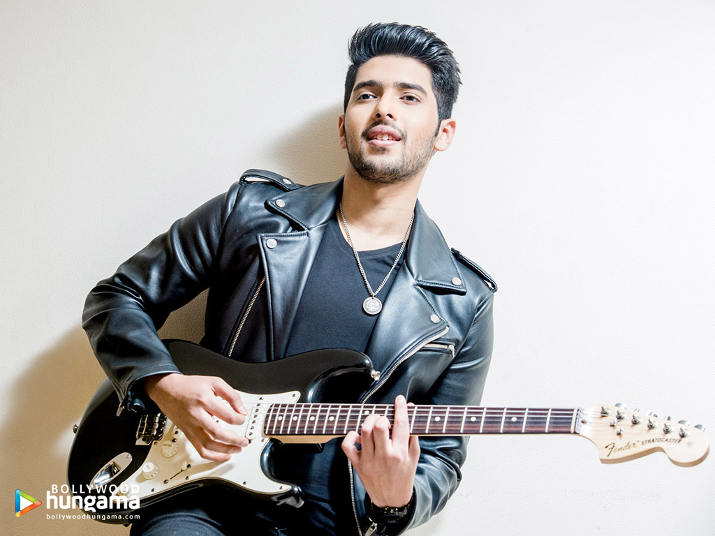 Featured image of post Armaan Malik Hd Wallpapers - Download hd minimalist wallpapers best collection.