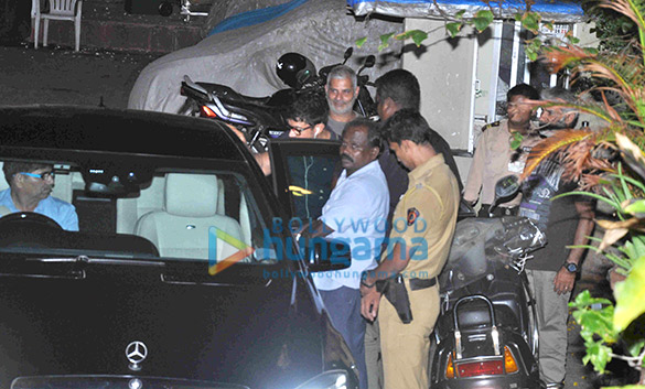 Aamir Khan snapped with mother in Bandra Aamir Khan snapped with mother in Bandra