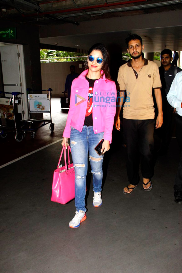Tamannaah Bhatia, Mahendra Singh Dhoni, Upen Patel & Urvashi Rautela snapped at the airport Tamannaah Bhatia, Mahendra Singh Dhoni, Upen Patel & Urvashi Rautela snapped at the airport