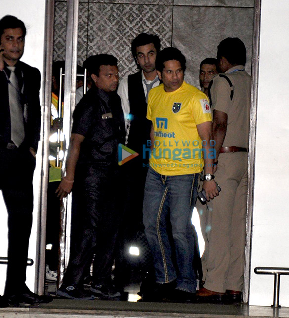 Ranbir Kapoor, Sachin Tendulkar, Alia Bhatt, Varun Dhawan & Jacqueline Fernandez arrive back from Guwahati Ranbir Kapoor, Sachin Tendulkar, Alia Bhatt, Varun Dhawan & Jacqueline Fernandez arrive back from Guwahati