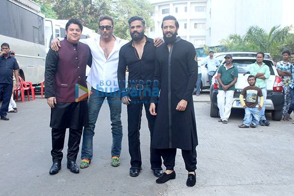 Suniel Shetty and Jackie Shroff on Yaaron Ki Baarat Suniel Shetty and Jackie Shroff on Yaaron Ki Baarat