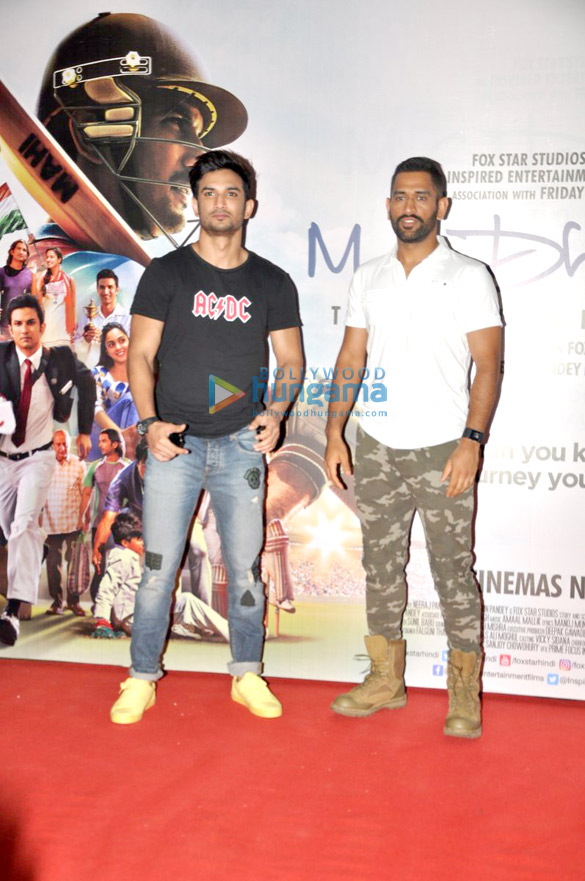 Sushant Singh Rajput & Mahendra Singh Dhoni snapped at ‘M.S. Dhoni – The Untold Story’ promotions Sushant Singh Rajput & Mahendra Singh Dhoni snapped at 'M.S. Dhoni - The Untold Story' promotions
