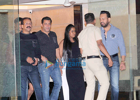 Salman Khan and others snapped at Arpita Khan & Ayush Sharma’s wedding anniversary bash Salman Khan and others snapped at Arpita Khan & Ayush Sharma's wedding anniversary bash