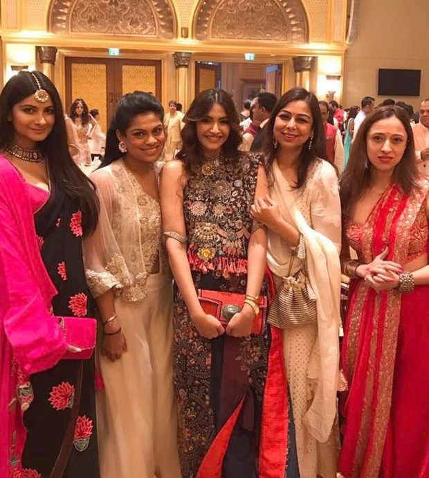 Check out: Sonam Kapoor and Arjun Kapoor attend their cousin Akshay Marwah’s mehendi ceremony Check out Sonam Kapoor and Arjun Kapoor attend their cousin Akshay Marwah’s mehendi ceremony