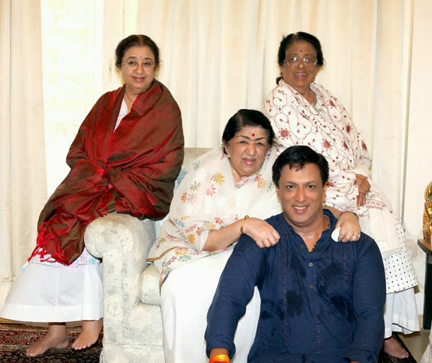 Classic! Madhur Bhandarkar visits Lata Mangeshkar and family ...