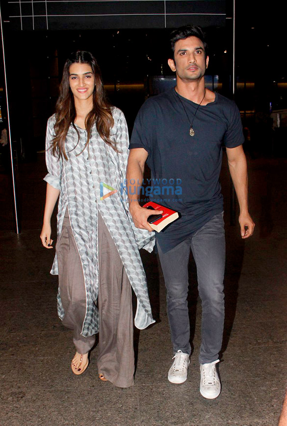Sushant Singh Rajput, Kriti Sanon and Urvashi Rautela snapped at the airport Sushant Singh Rajput, Kriti Sanon and Urvashi Rautela snaped at the airport