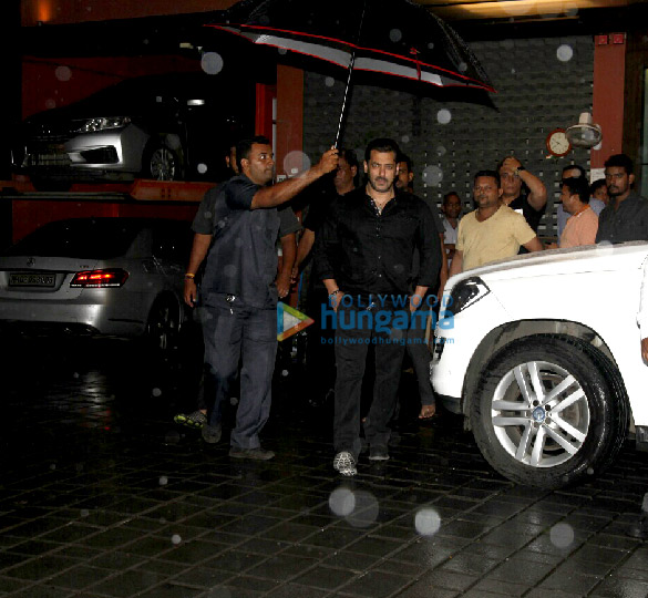 Celebs at Arpita Khan’s house for Ganesh Chaturthi celebrations Celebs at Arpita Khan's house for Ganesh Chaturthi celebrations
