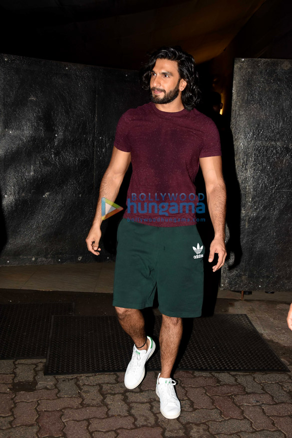 Ranveer Singh snapped at the gym in Bandra Ranveer Singh snapped at the gym in Bandra