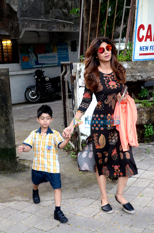 Shilpa Shetty snapped outside Kromakay salon | Viaan Raj Kundra, Shilpa  Shetty Images - Bollywood Hungama