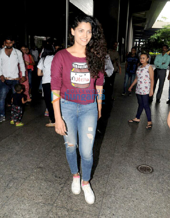 Saiyami Kher and Elli Avram snapped at the airport Saiyami Kher and Elli Avram snapped at the airport