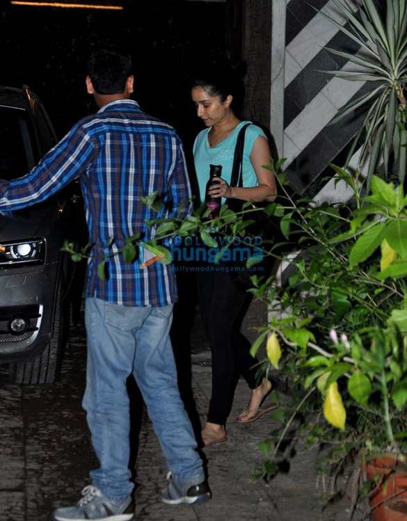 Shraddha Kapoor snapped at the gym in Juhu Shraddha Kapoor snapped at the gym in Juhu