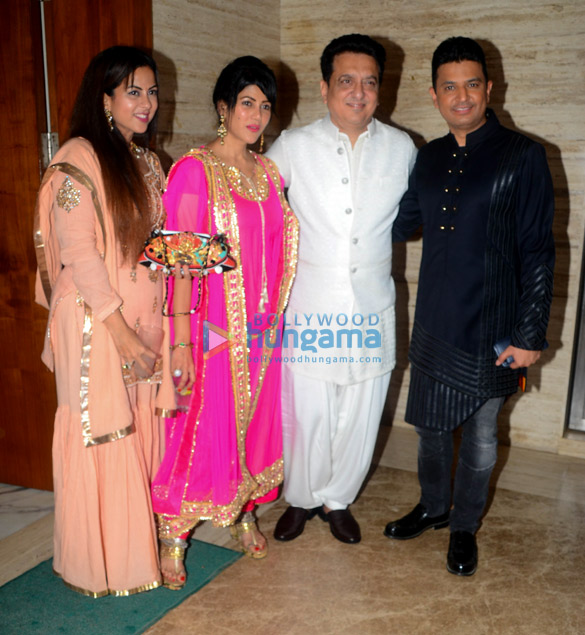 Celebs grace Bhushan Kumar’s Diwali party Celebs grace Bhushan Kumar's Diwali party