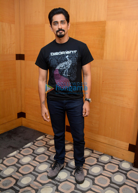 Siddharth, Sachin Pilgaonkar and others snapped after watching ‘Faster Fene’ at Sunny Super Sound Siddharth, Sachin Pilgaonkar and others snapped after watching 'Faster Fene' at Sunny Super Sound