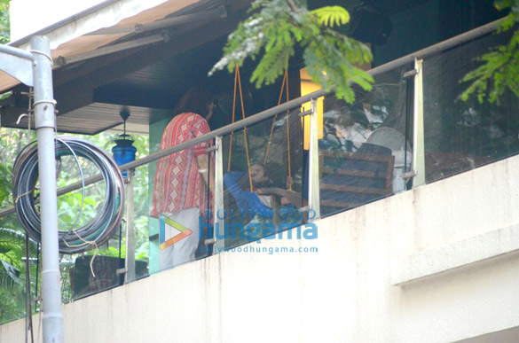 Taimur spotted in his balcony enjoying some quality time with his grandmother Taimur spotted in his balcony enjoying some quality time with his grandmother