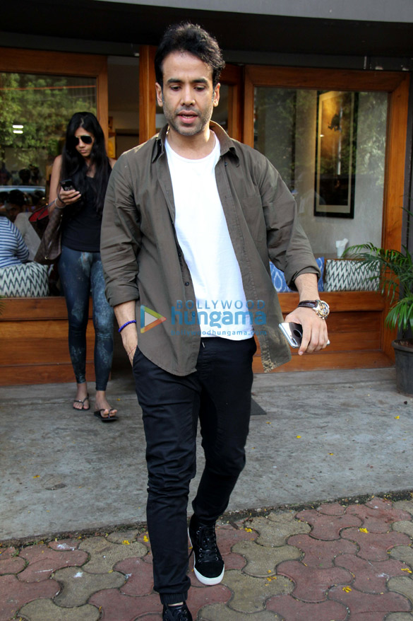 Tusshar Kapoor spotted at Bandra  Tusshar Kapoor Images 