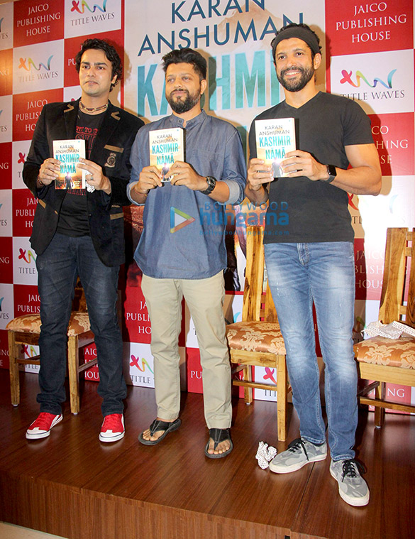 Farhan Akhtar launches Karan Anshuman’s book ‘Kashmir Nama’ Farhan Akhtar launches Karan Anshuman's book 'Kashmir Nama'