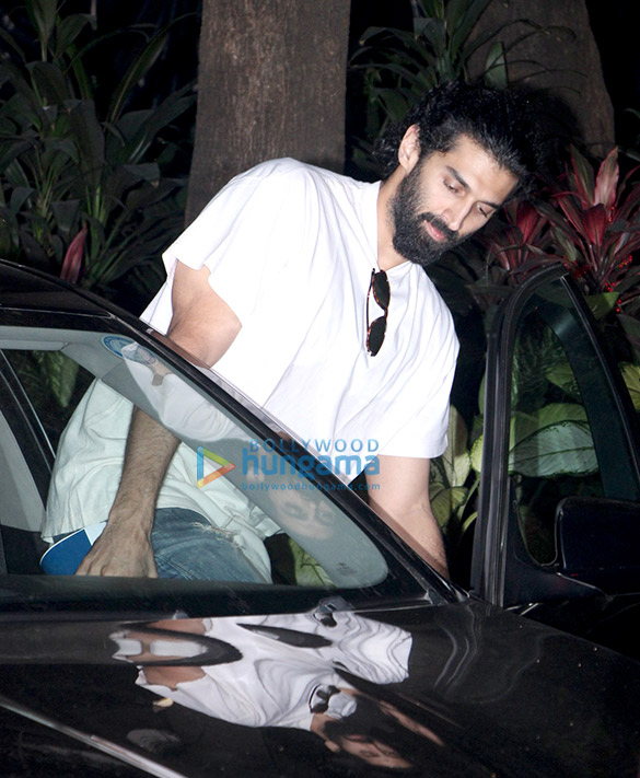 Aditya Roy Kapur snapped at Mohit Suri’s office Aditya Roy Kapur snapped at Mohit Suri's office