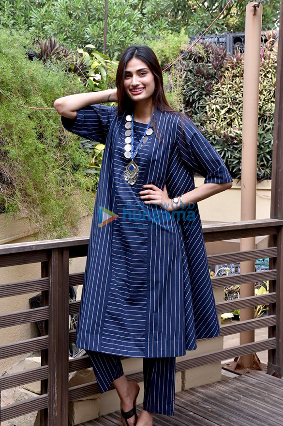 Athiya Shetty spotted at Suniel and Mana Shetty’s store R House Athiya Shetty spotted at Suniel and Mana Shetty's store R House