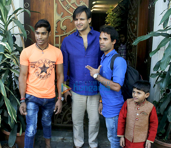 Vivek Oberoi snapped in Juhu Vivek Oberoi snapped in Juhu