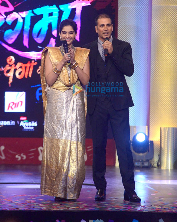 Akshay Kumar and Sonam Kapoor promote ‘Pad Man’ on the sets of Sa Re Ga Ma Pa – Ghe Panga, Kar Danga’ Akshay Kumar and Sonam Kapoor promote 'Pad Man' on the sets of Sa Re Ga Ma Pa - Ghe Panga, Kar Danga'
