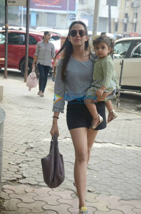Mira Rajput and daughter at khar Mira Rajput and daughter at khar