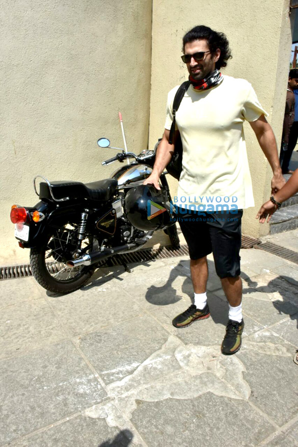 Aditya Roy Kapur spotted at Bandra Aditya Roy Kapur spotted at Bandra
