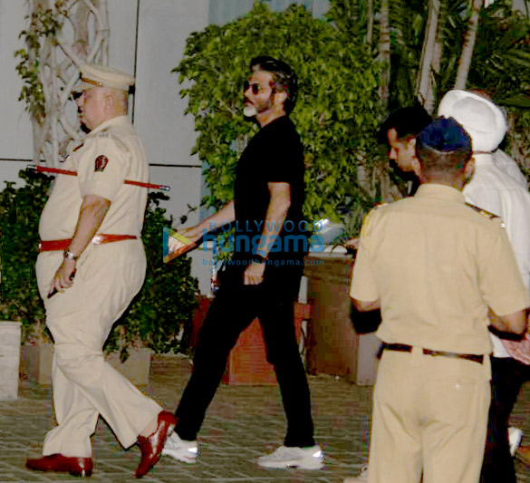 Anil Kapoor reaches Mumbai airport to receive Sridevi’s mortal remains Anil Kapoor reaches Mumbai airport to receive Sridevi's mortal remains