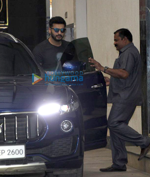 Arjun Kapoor snapped outside Ashutosh Gowariker’s office Arjun Kapoor snapped outside Ashutosh Gowariker's office
