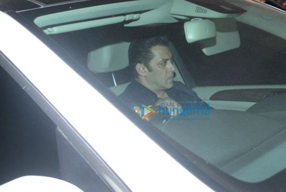 Salman Khan and Ramesh S Taurani snapped at Sridevi’s residence Salman Khan and Ramesh S Taurani snapped at Sridevi's residence