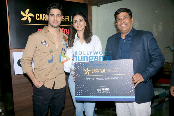 Sidharth Malhotra and Rakul Preet Singh attends the launch of Carnival Cinema Lounge in Andheri Sidharth Malhotra attends the launch of Carnival Cinema Lounge in Andheri