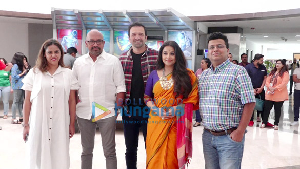 Vidya Balan and the cast of Tumhari Sulu snapped at Whistling Woods Vidya Balan and the cast of Tumhari Sullu snapped at Whistling Woods