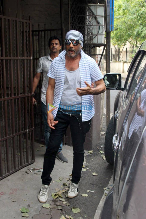 Jackie Shroff snapped at Shankar Mahadevan’s dubbing studio in Mumbai Jackie Shroff snapped at Shankar Mahadevan's dubbing studio in Mumbai