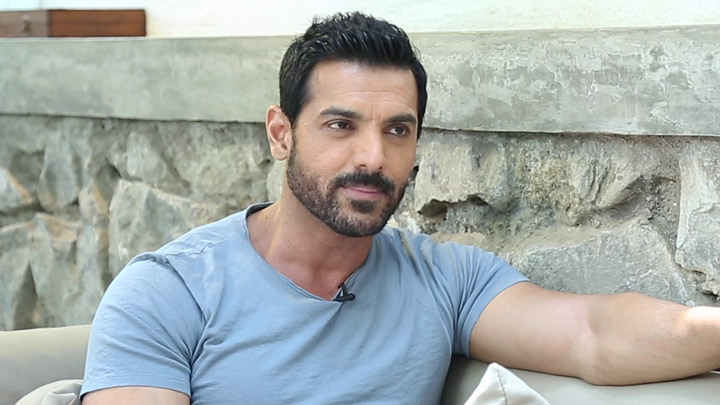 John Abraham: “If I am told to do Dhoom 4 I will still…” | Fan Questions | Akshay Kumar John Abraham If I am told to do Dhoom 4 I will still… Fan Questions Akshay Kumar