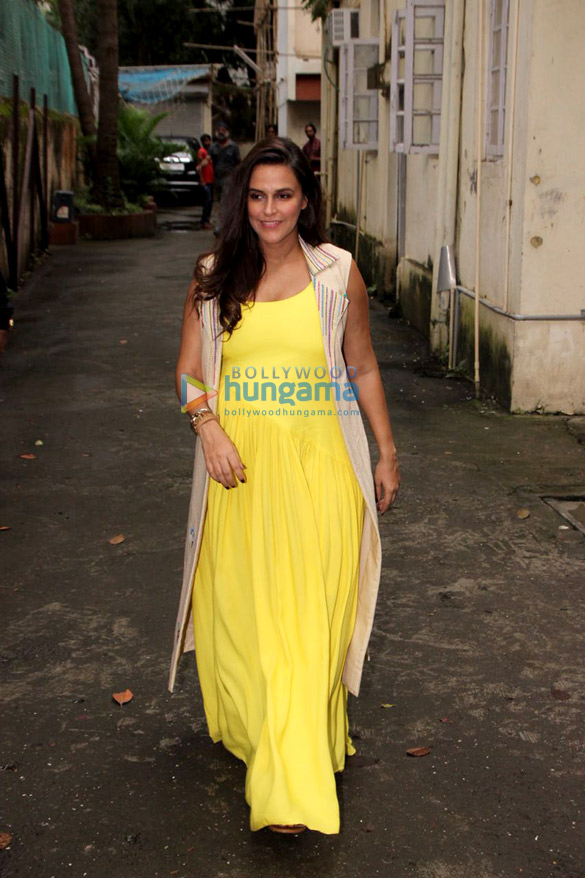 Neha Dhupia, Elli Avram, and Evelyn Sharma snapped in Bandra Neha Dhupia, Elli Avram, and Evelyn Sharma snapped in Bandra