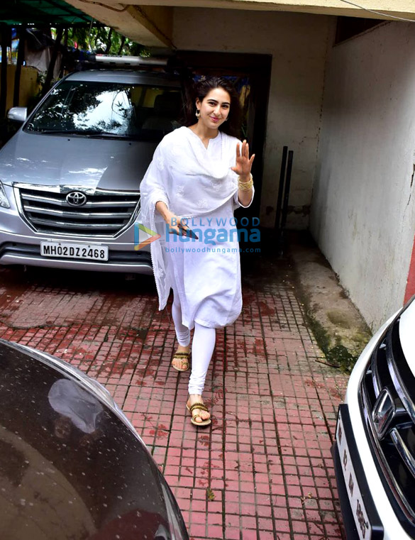 Sara Ali Khan snapped at the gym in Bandra Sara Ali Khan snapped at the gym in Bandra