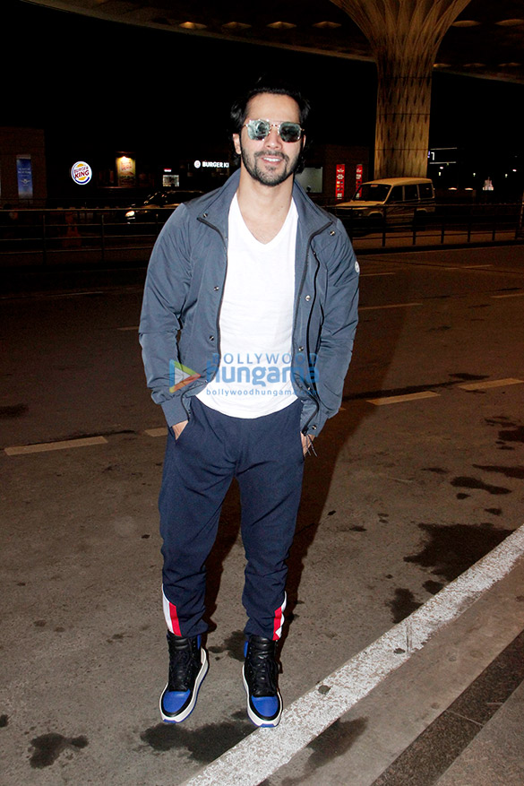 Varun Dhawan, Sonam Kapoor Ahuja, Anushka Sharma and others snapped at the airport Varun Dhawan, Sonam Kapoor Ahuja, Anushka Sharma and others snapped at the airport