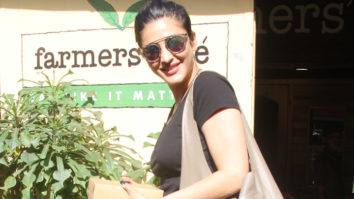 SPOTTED: Shruti Haasan with her mother at Farmer’s cafe in Bandra