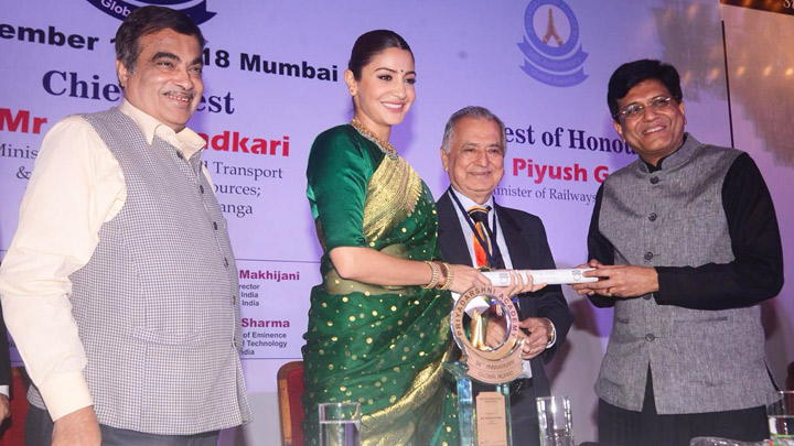 WOW: Anushka Sharma feliciated at 34th anniversary of Priyadarshini Academy Global Awards