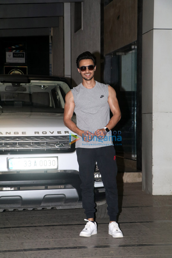 Aayush Sharma and Kunal Khemu spotted at the gym in Khar