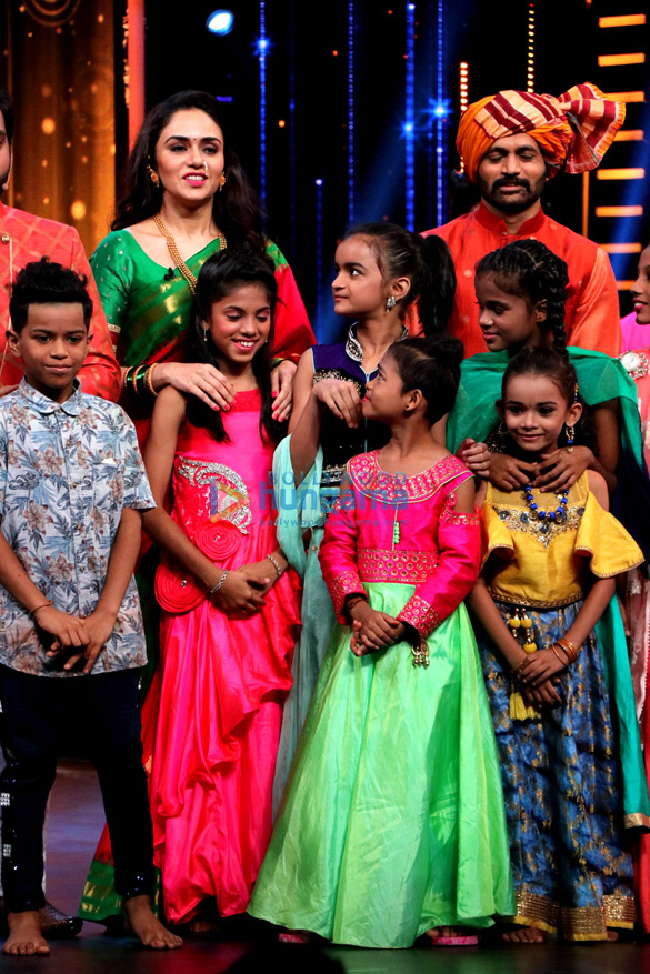 Amruta Khanvilkar snapped on sets of the show Marathi Super Dancer Amruta Khanvilkar snapped on sets of the show Marathi Super Dancer