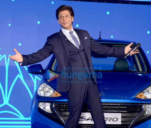 Shah Rukh Khan graces the launch of the new Santro Shah Rukh Khan graces the launch of the new Santro