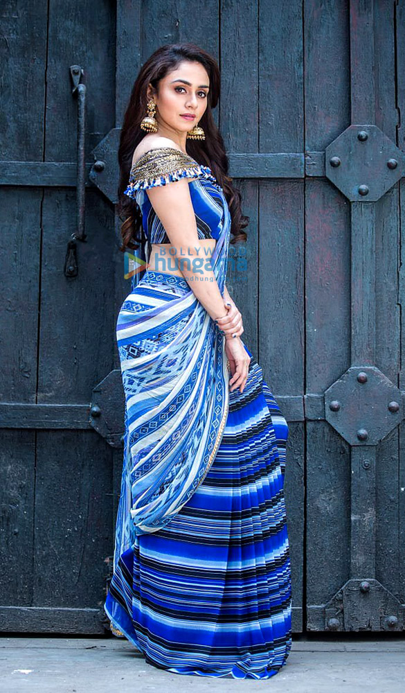 Amruta-khanvilkar-1  Amruta Khanvilkar Photos - Bollywood 