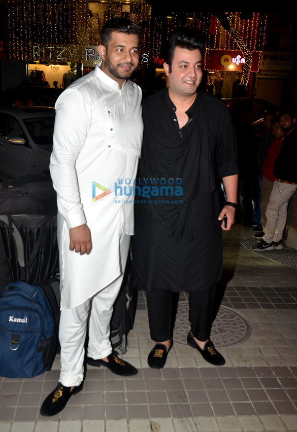 Celebs grace Avi Mittal’s Diwali party Celebs grace Avi Mittal's Diwali party