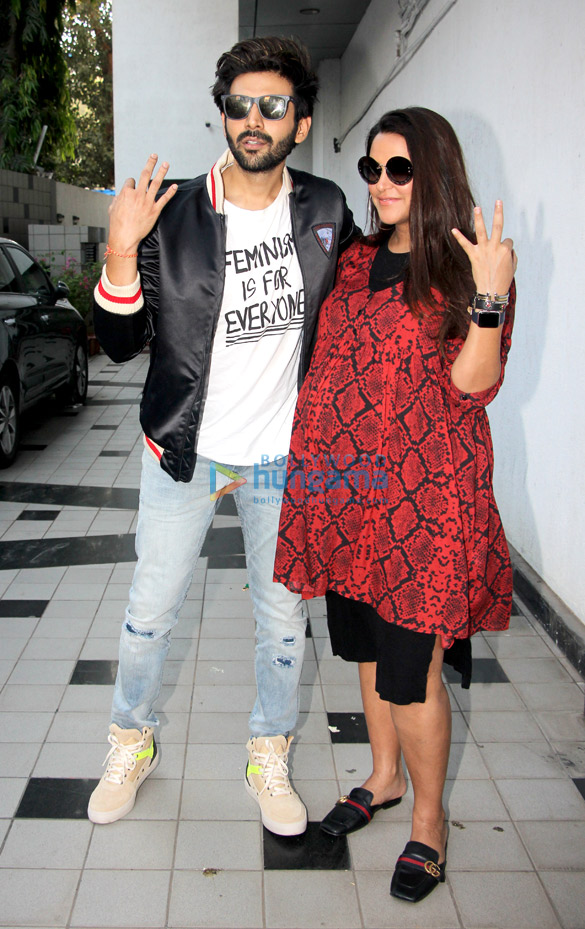 Kartik Aaryan and Neha Dhupia snapped on sets of the show No Filter Neha
