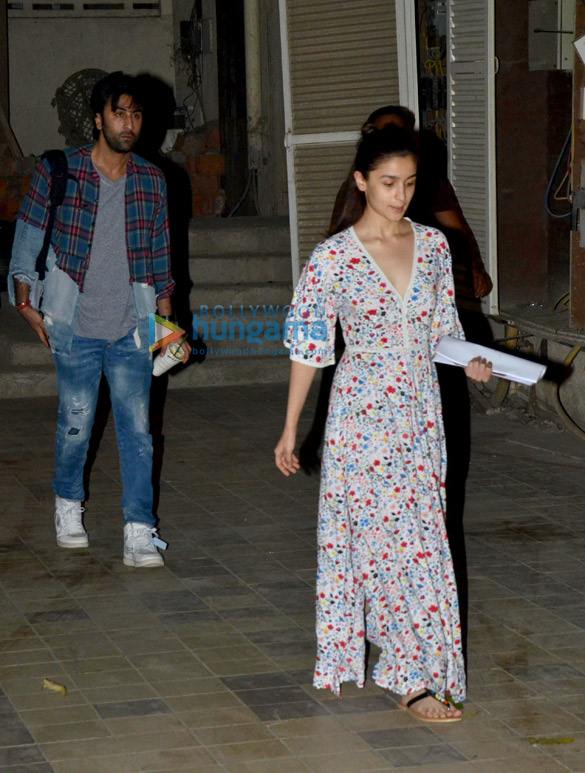 Ranbir Kapoor and Alia Bhatt snapped at dance class in Khar
