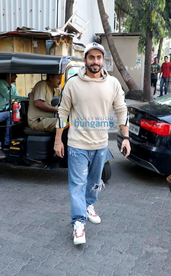 Sunny Singh Nijjar spotted at Coffee by DiBella in Juhu Sunny Singh Nijjar spotted at Coffee by DiBella in Juhu