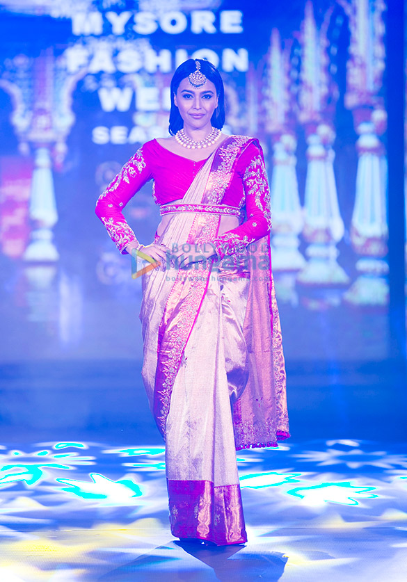 Swara Bhaskar walk the ramp for Arpitha Randeep’s at Mysore Fashion Week Season 5