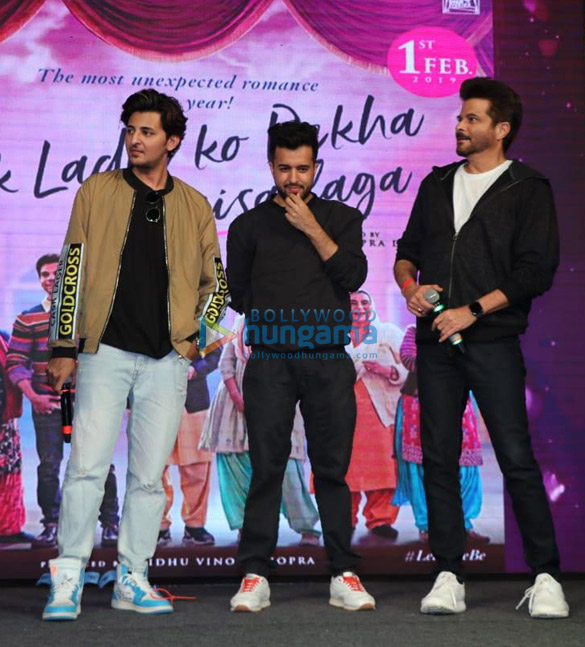 Anil Kapoor snapped during promotions of Ek Ladki Ko Dekha Toh Aisa Laga at NMIMS College