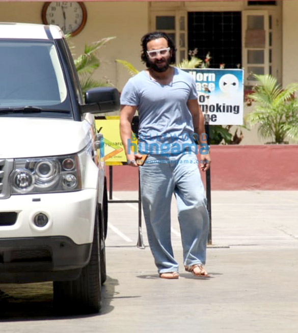 Saif Ali Khan, Janhvi Kapoor and Georgia Andriani spotted at the gym Saif Ali Khan, Janhvi Kapoor and Georgia Andriani spotted at the gym